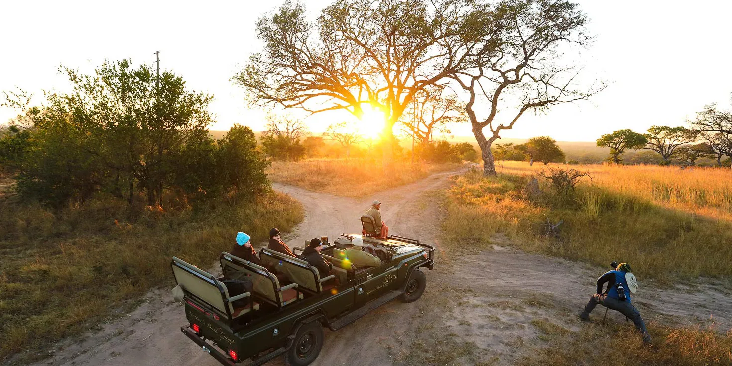 Notten's Bush Camp — suite and interior