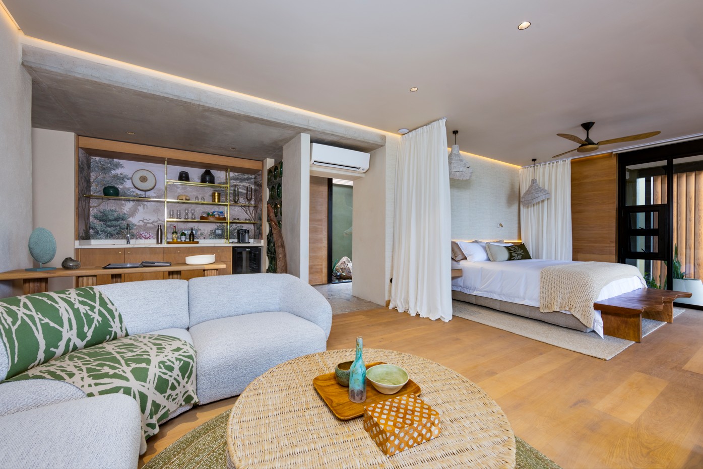 RockFig Safari Lodge — suite and interior